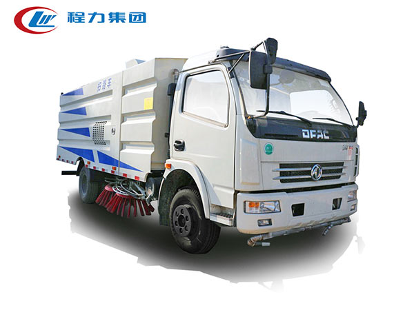 東風8方掃路車